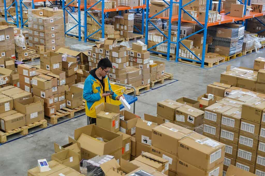 Warehouse returns scanning