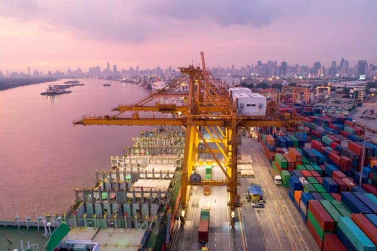 Ocean carrier port