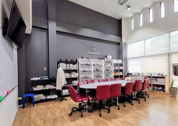 Kongkiat Office Bangkok & showroom (1)
