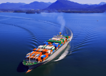 Ocean carriers clean up trash