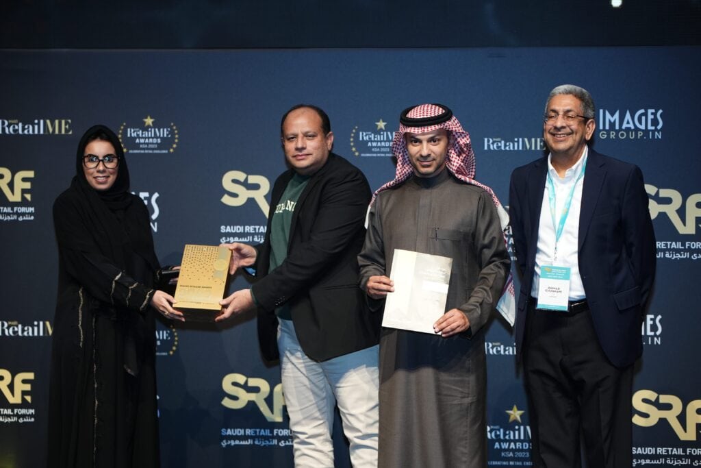 Giordano received award for outstanding service